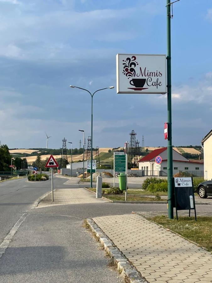 Tiny House Villa Neusiedl an der Zaya Buitenkant foto